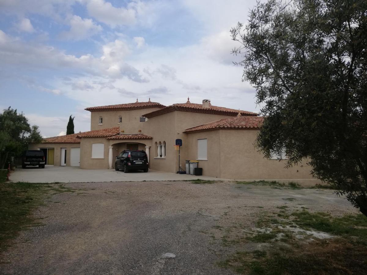 Bienvenue A L Hacienda Villa Magalas Bagian luar foto