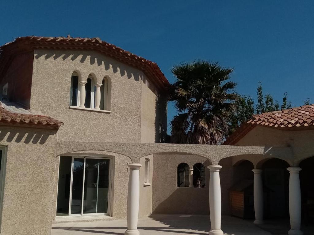Bienvenue A L Hacienda Villa Magalas Bagian luar foto