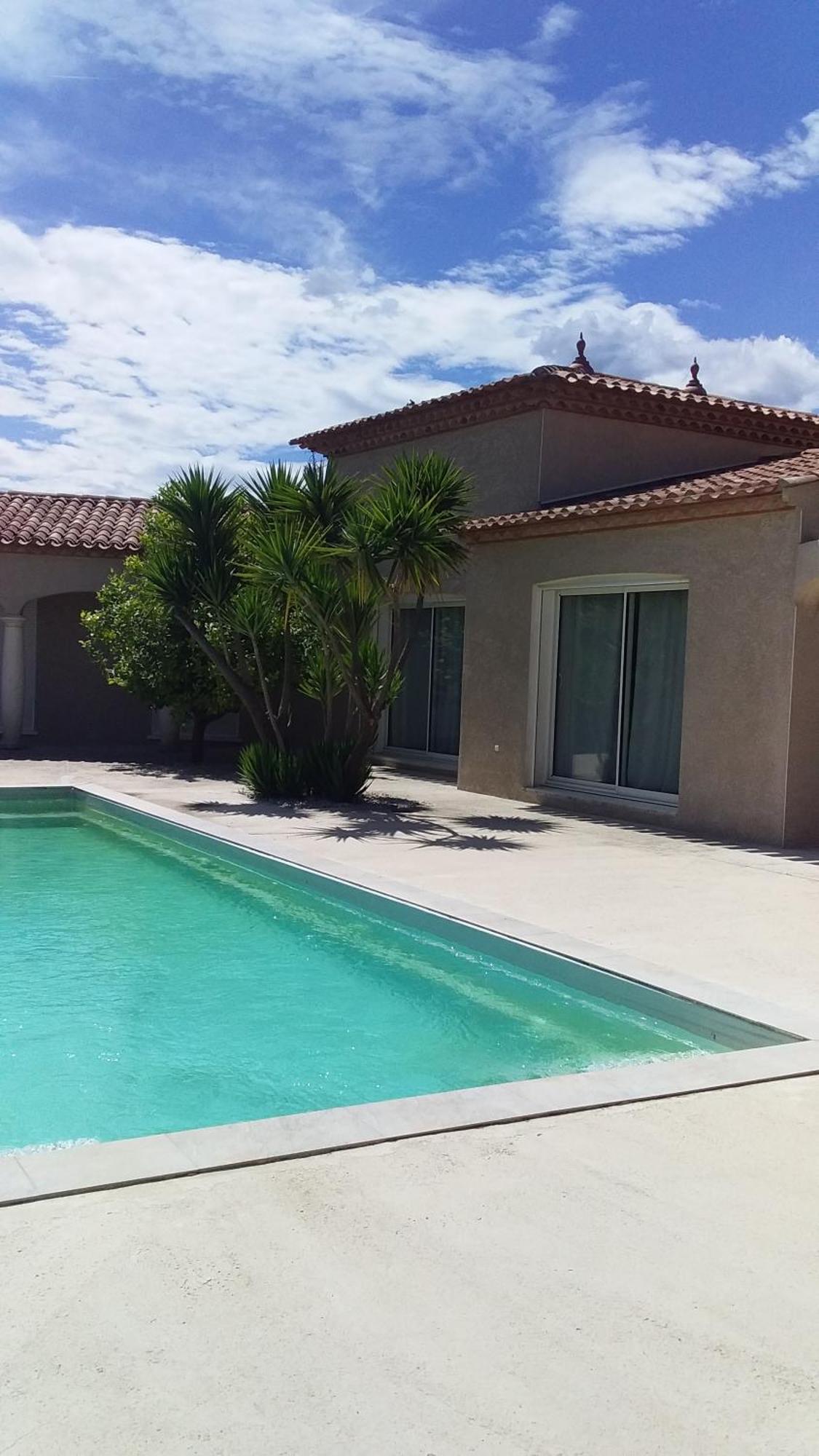 Bienvenue A L Hacienda Villa Magalas Bagian luar foto